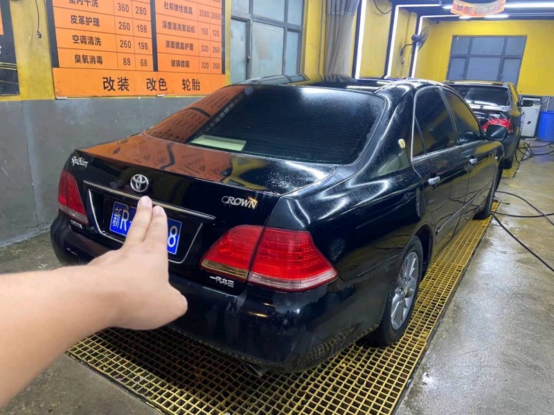 广州08年丰田皇冠4