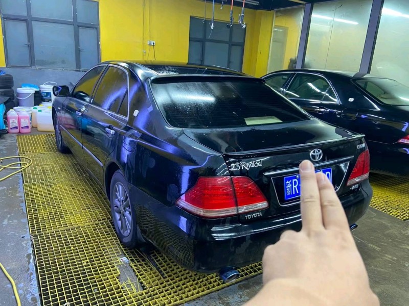 广州09年丰田皇冠2