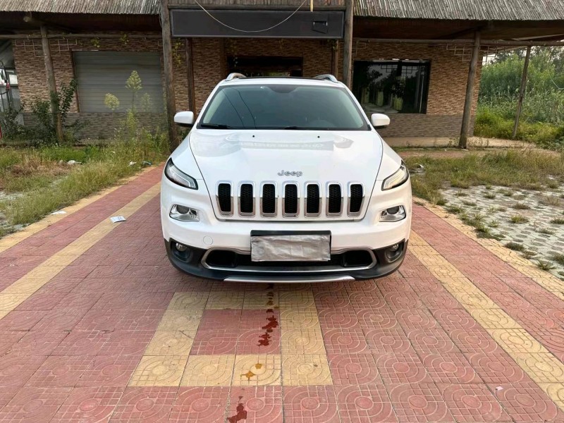 徐州18年Jeep自由光1