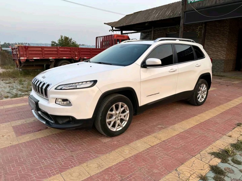 徐州18年Jeep自由光3