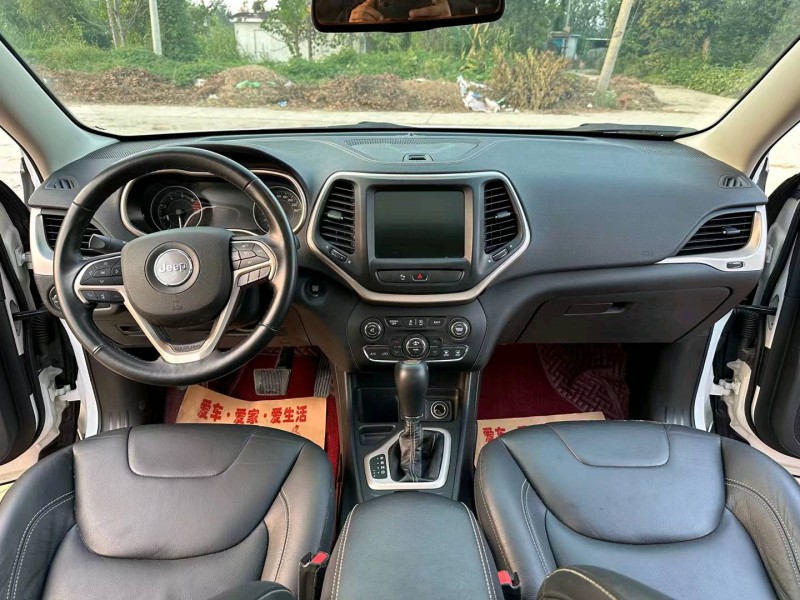 徐州18年Jeep自由光5