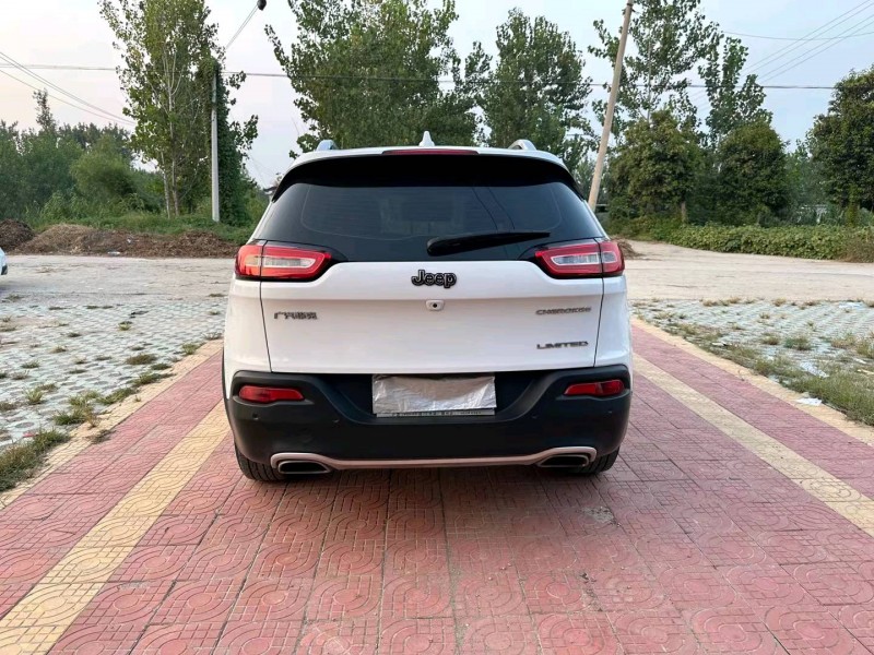 徐州18年Jeep自由光9