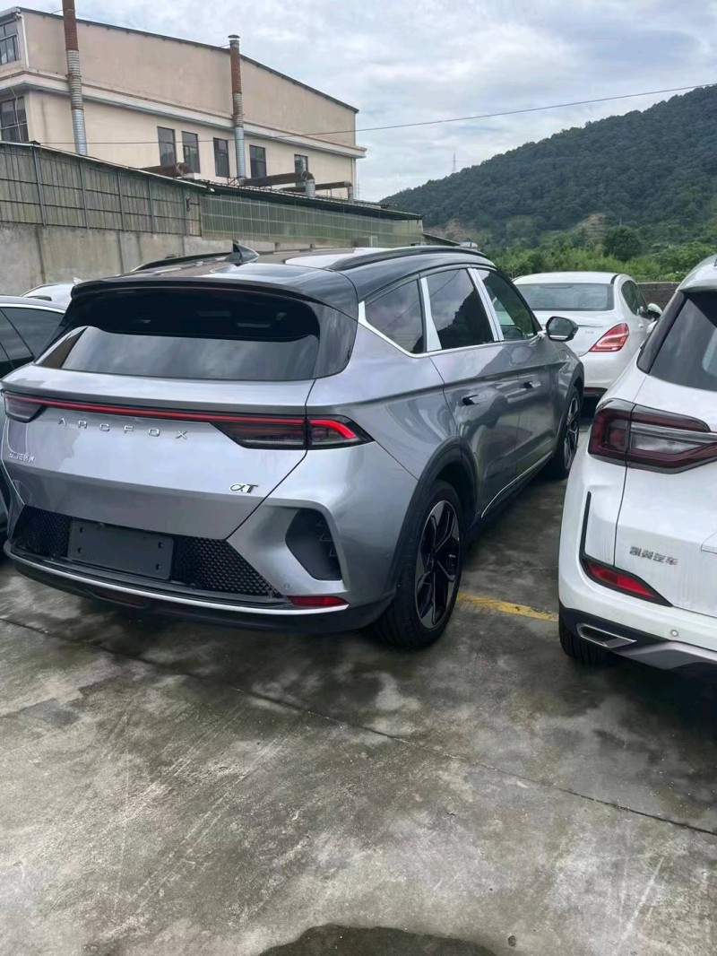 湖州23年极狐汽车阿尔法7
