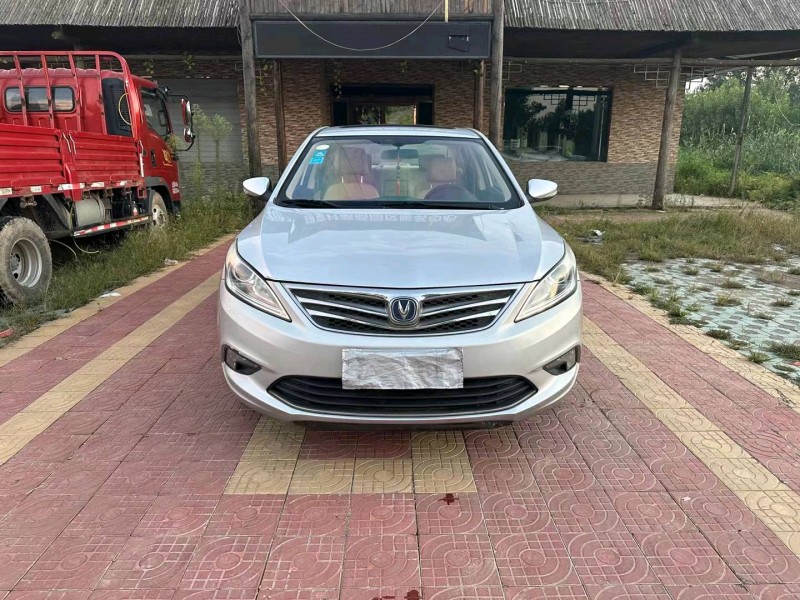 徐州18年长安汽车逸动1