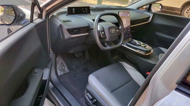 邯郸23年丰田BZ3Pro4