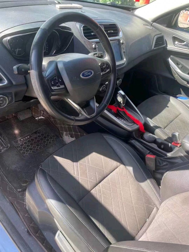 邯郸20年福特福睿斯6