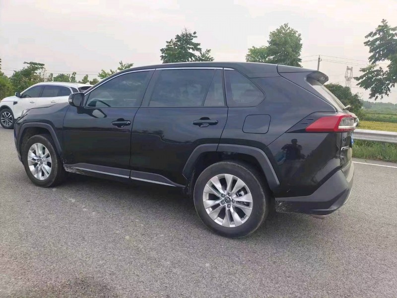 邯郸23年丰田威兰达4