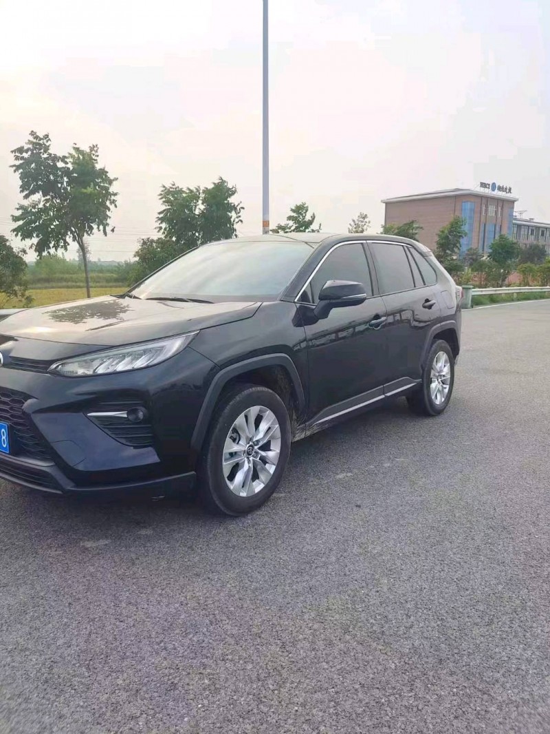 邯郸23年丰田威兰达7