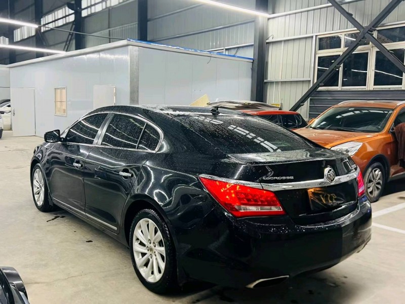 聊城14年别克君越4