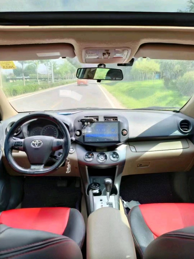 东营13年丰田RAV4荣放5