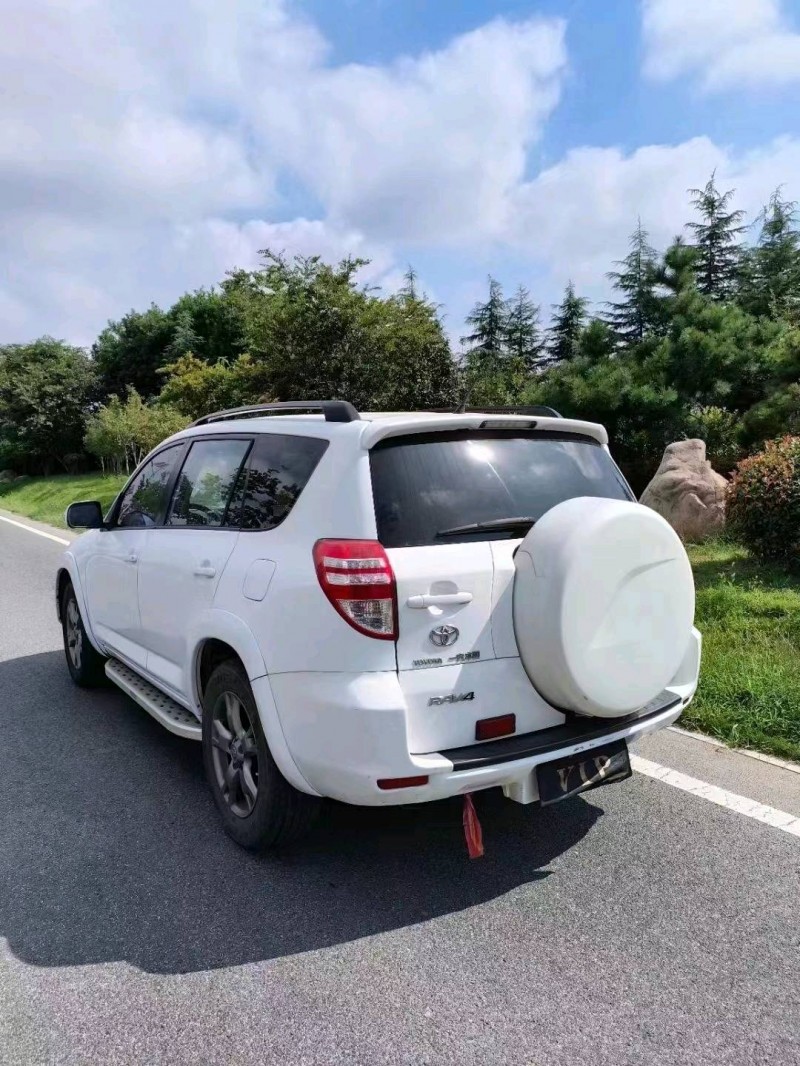 东营13年丰田RAV4荣放6