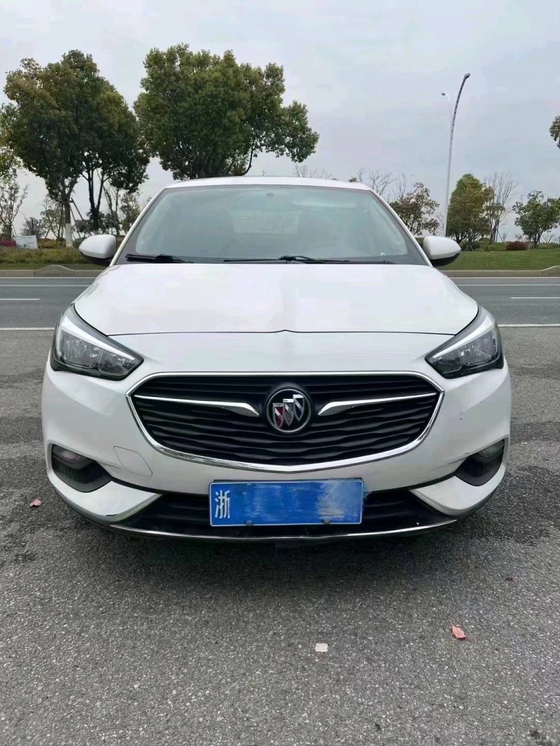 东营18年别克凯越1