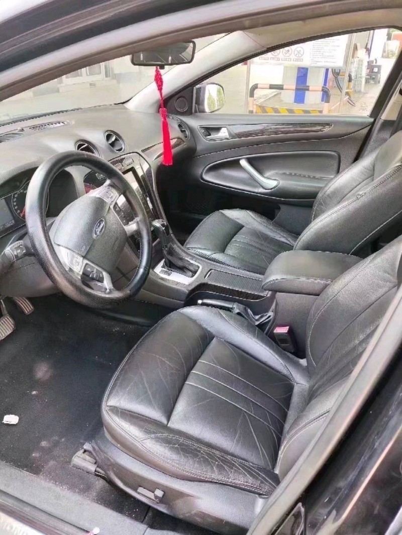 菏泽12年福特蒙迪欧-致胜8