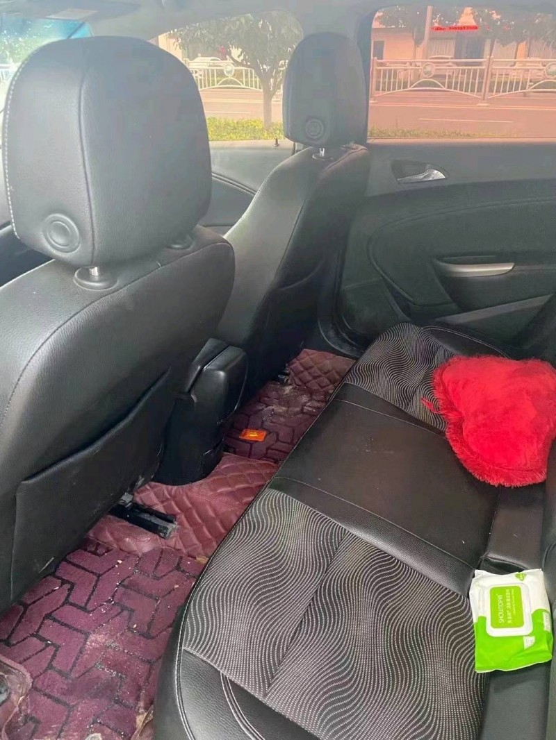 菏泽15年别克英朗2