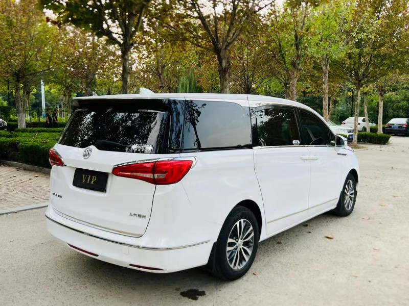 济宁18年别克GL84