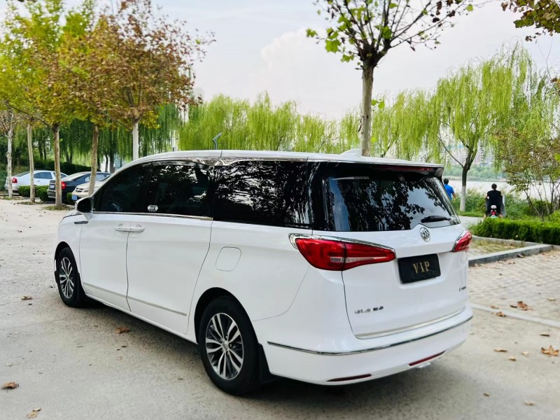 济宁18年别克GL85