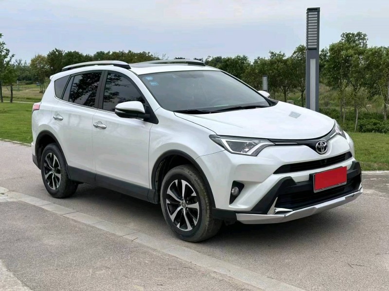 平頂山18年豐田RAV4榮放2