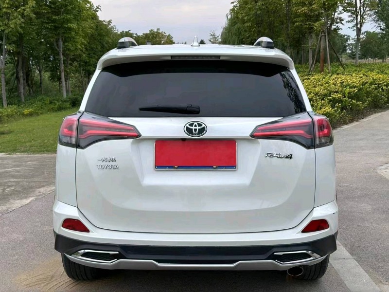 平頂山18年豐田RAV4榮放4