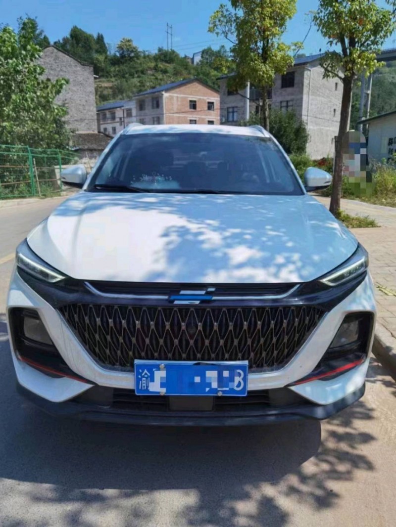 重庆22年长安汽车欧尚1