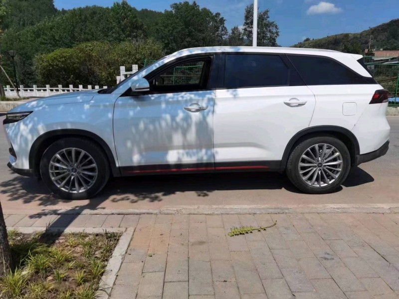 重庆22年长安汽车欧尚3