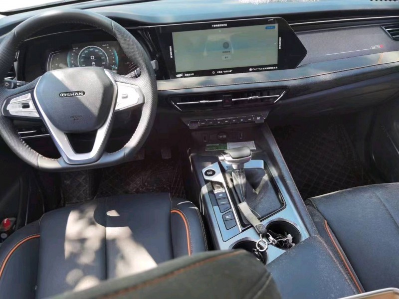 重庆22年长安汽车欧尚4