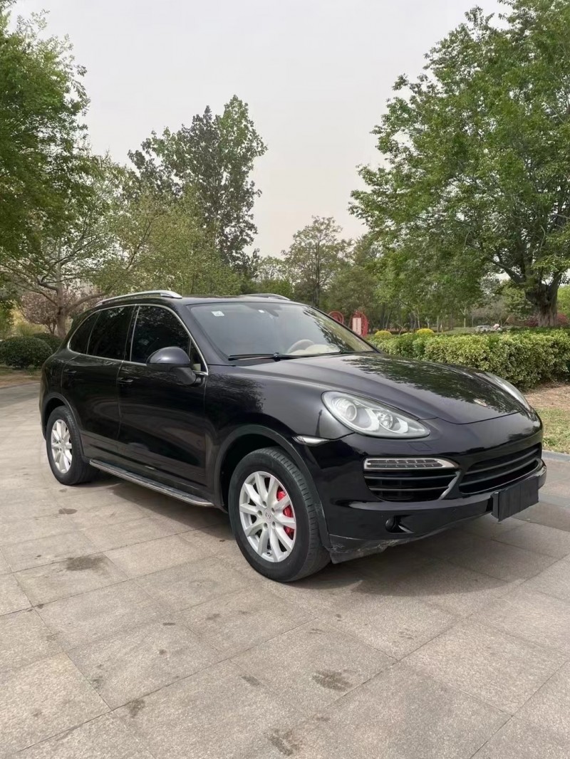 济南11年保时捷卡宴2