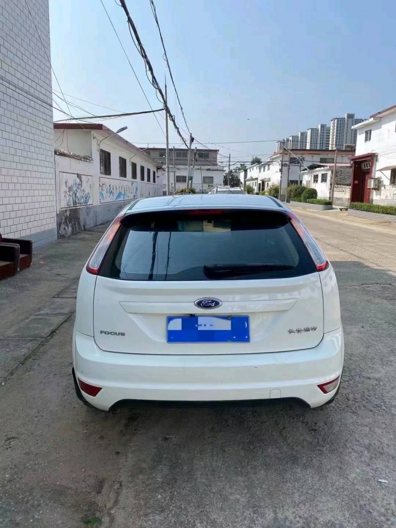 东营16年福特福克斯3