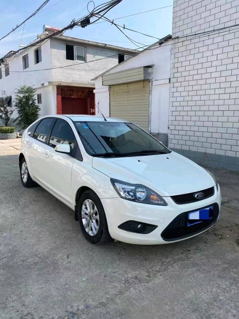 东营16年福特福克斯4