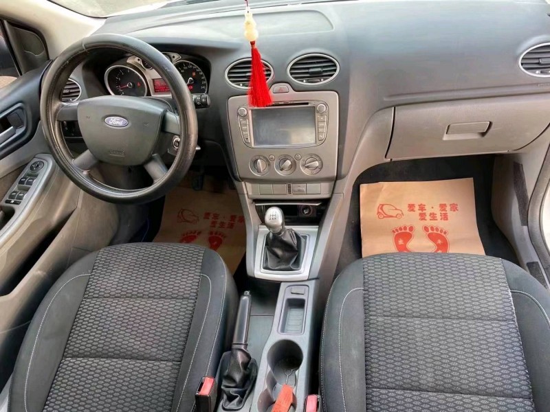 东营16年福特福克斯7