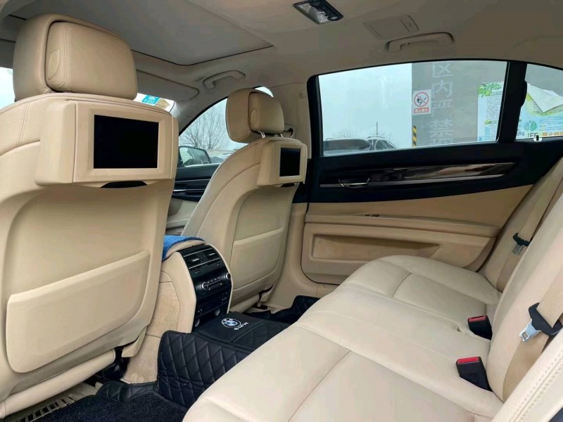 潍坊13年宝马7系7