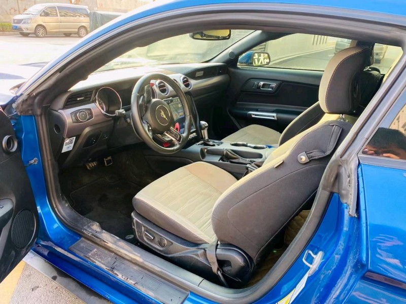 青岛17年福特野马8