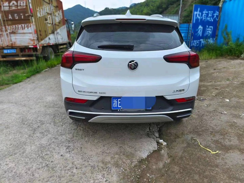 嘉兴22年别克昂科拉8