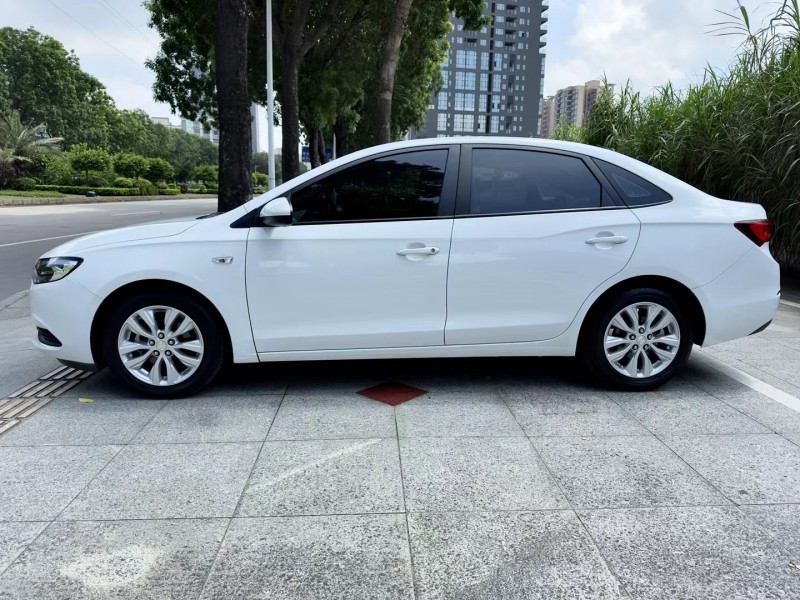 东莞21年别克英朗7