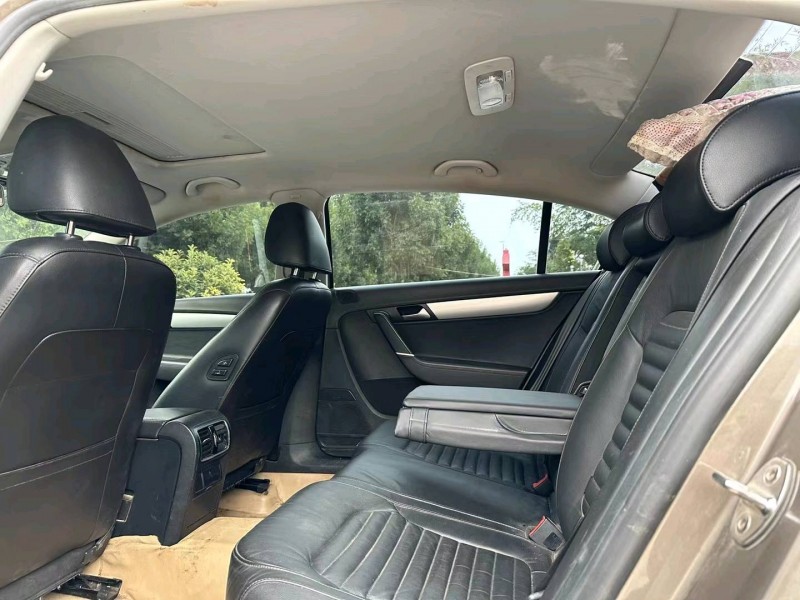 济南16年大众迈腾5