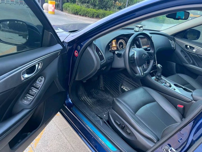 济宁20年英菲尼迪Q50L5