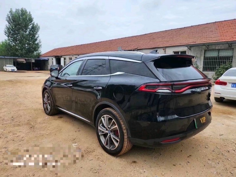 青岛19年比亚迪唐8