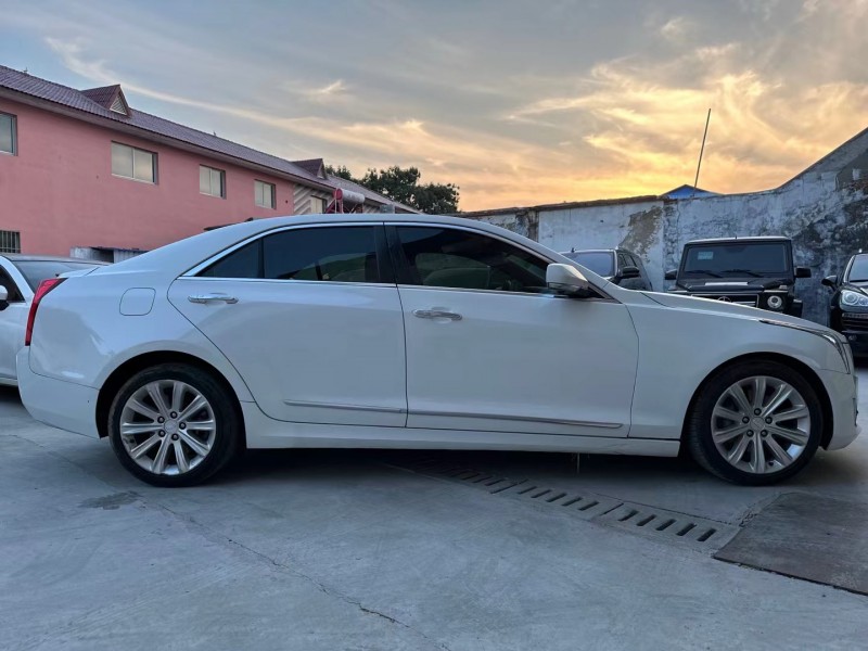 济宁16年凯迪拉克ATS3