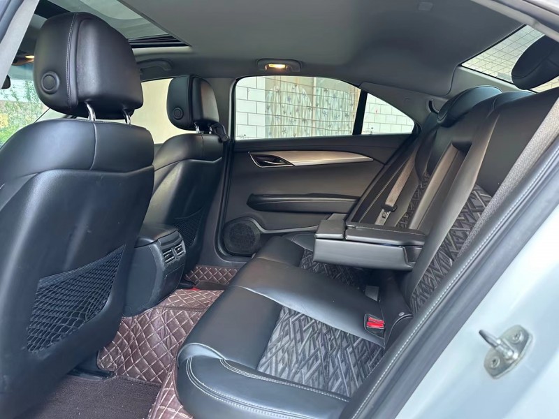 济宁16年凯迪拉克ATS6