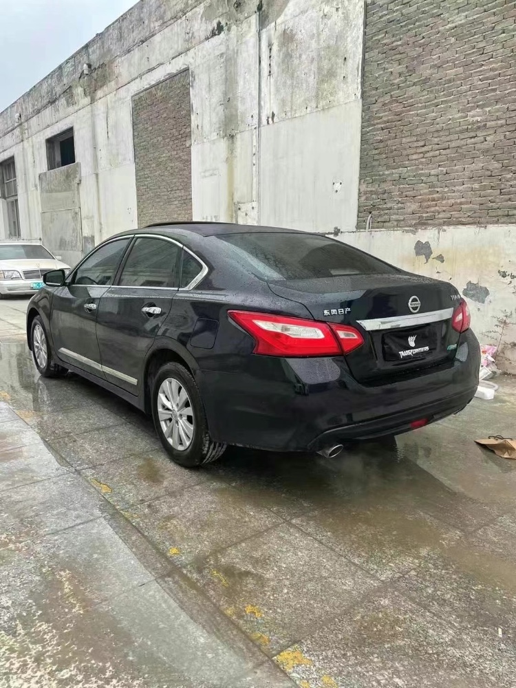 石家庄17年日产天籁3