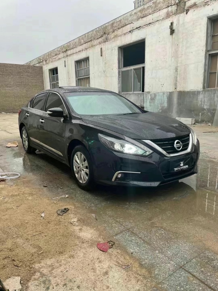 石家庄17年日产天籁4