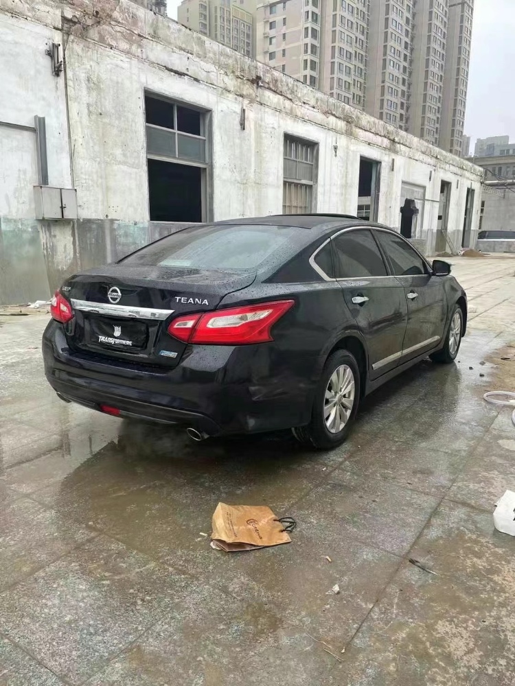 石家庄17年日产天籁5