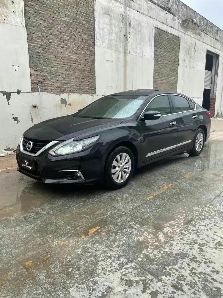 石家庄17年日产天籁9