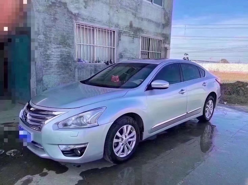 青岛13年日产奇骏2