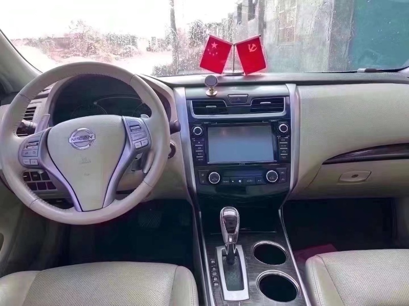 青岛13年日产奇骏5