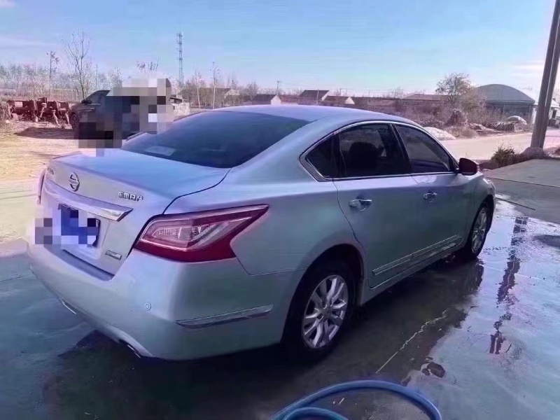 青岛13年日产奇骏7