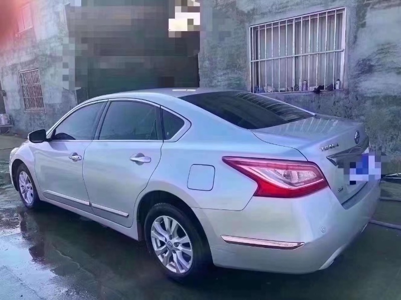 青岛13年日产奇骏9