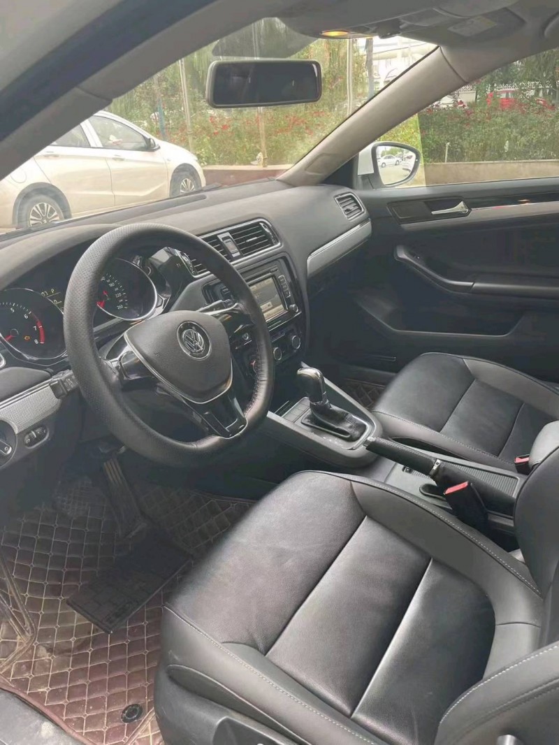 保定16年大众速腾8