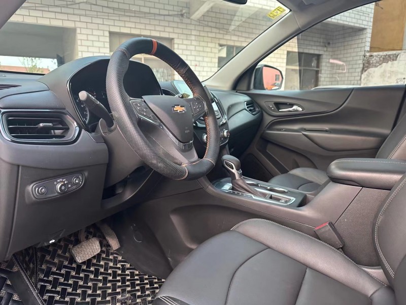 济宁21年雪佛兰探界者8