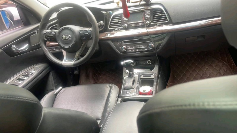 邯郸16年起亚K44