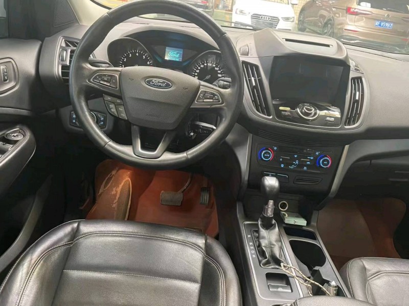 保定17年福特翼虎7